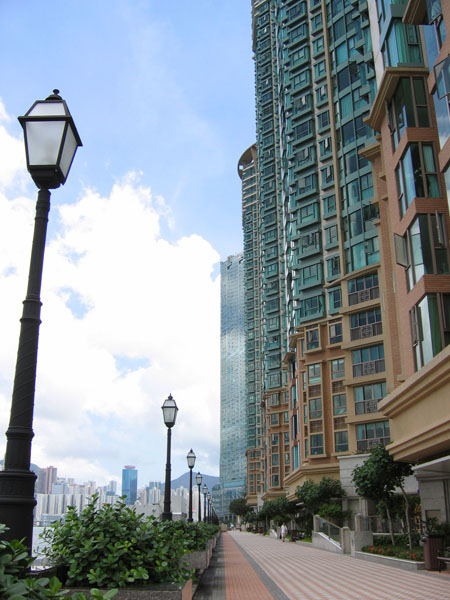 受惠港铁黄埔站通车 利好租赁承接 海逸豪园2房户约2.2万获承租